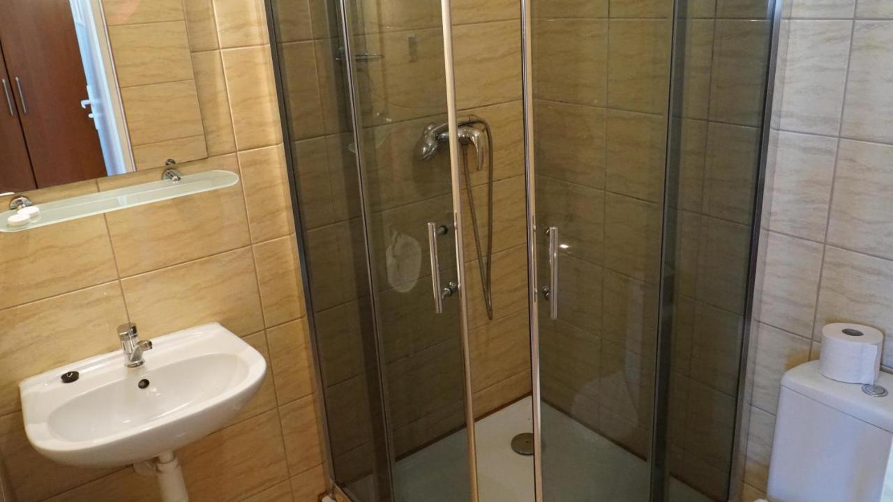 别尔斯克-比亚拉Bks Stal Olimp住宿加早餐旅馆 外观 照片